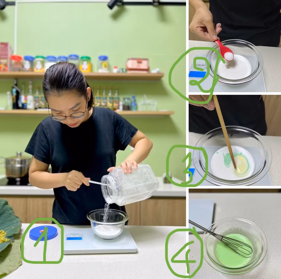 Pha 40g cốt dừa + 15g đường + 2g muối trộn đều cho tan, thêm 1 chấm đầu tăm màu xanh thực phẩm và 1 chấm màu vàng để xôi cốm có màu đẹp (màu là không bắt buộc). Pha 40g cốt dừa + 15g đường + 2g muối trộn đều cho tan, thêm 1 chấm đầu tăm màu xanh thực phẩm và 1 chấm màu vàng để xôi cốm có màu đẹp (màu là không bắt buộc).