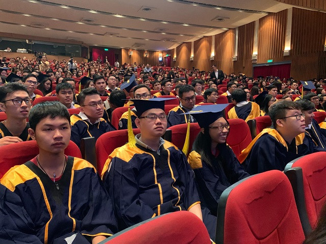 Các tân khoa Trường ĐH Hoa Sen trong ngày vui tốt nghiệp Các tân khoa Trường ĐH Hoa Sen trong ngày vui tốt nghiệp