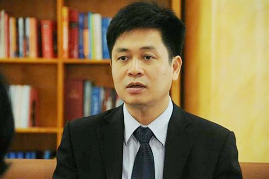 Năm 2018, Ngân hàng Thế giới công bố Việt Nam là một trong 10 hệ thống GD hàng đầu của thế giới, HS phổ thông Việt Nam nằm trong nhóm có thành tích học tập cao nhất ở khu vực Đông Á - Thái Bình Dương. Ông Nguyễn Xuân Thành cho rằng, đó là những đánh giá xác thực, khách quan. Về kiến thức phổ thông, HS Việt Nam hoàn toàn không thua kém các nước phát triển trên thế giới. Bằng chứng từ kết quả PISA, thành tích thi quốc tế đã nói trên; đồng thời với số lượng, thành tích học tập của HS tốt nghiệp phổ thông Việt Nam vào học các trường ĐH danh tiếng trên thế giới đã được thừa nhận. Tuy nhiên, HS phổ thông Việt Nam còn hạn chế về kĩ năng vận dụng kiến thức vào cuộc sống. Đó là lí do tại sao chúng ta đang phải tiếp tục đổi mới theo hướng tiệm cận với thế giới. Ông Nguyễn Xuân Thành Năm 2018, Ngân hàng Thế giới công bố Việt Nam là một trong 10 hệ thống GD hàng đầu của thế giới, HS phổ thông Việt Nam nằm trong nhóm có thành tích học tập cao nhất ở khu vực Đông Á - Thái Bình Dương. Ông Nguyễn Xuân Thành cho rằng, đó là những đánh giá xác thực, khách quan. Về kiến thức phổ thông, HS Việt Nam hoàn toàn không thua kém các nước phát triển trên thế giới. Bằng chứng từ kết quả PISA, thành tích thi quốc tế đã nói trên; đồng thời với số lượng, thành tích học tập của HS tốt nghiệp phổ thông Việt Nam vào học các trường ĐH danh tiếng trên thế giới đã được thừa nhận. Tuy nhiên, HS phổ thông Việt Nam còn hạn chế về kĩ năng vận dụng kiến thức vào cuộc sống. Đó là lí do tại sao chúng ta đang phải tiếp tục đổi mới theo hướng tiệm cận với thế giới. Ông Nguyễn Xuân Thành
