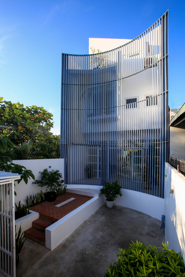 Ngôi nhà như chiếc lồng chim ở ngoại ô Sài Gòn