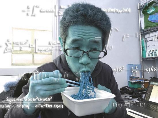 chi me com voi mi tom, nguoi dan ong lieu linh tron vao nau, khong ngo thanh sieu pham - 1