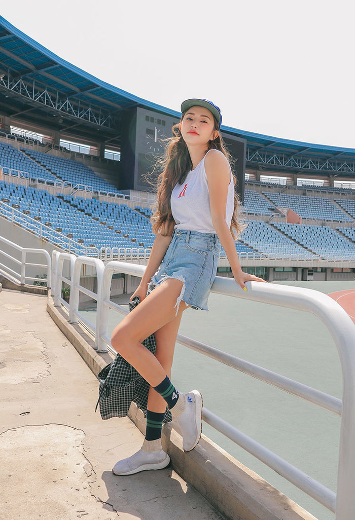 5 kiểu trang phục giúp các nàng “hack tuổi” cực hiệu quả, U30 mà vẫn trẻ trung như thời “em chưa 18“ ảnh 5 0 anh bia