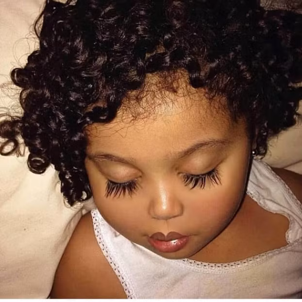 Cô bé lông mi dài hơn cả búp bê, thiên thần cũng chỉ có thể đẹp đến vậy 3