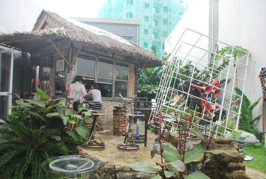 Một góc không gian cà phê Biển Báo