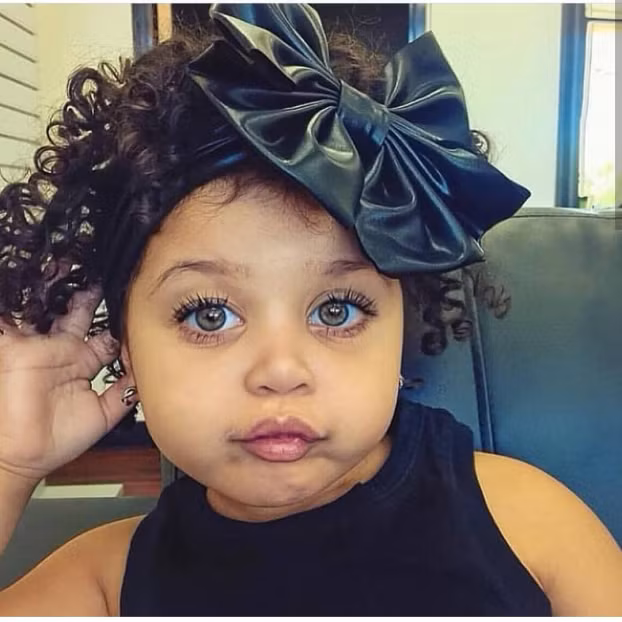 Cô bé lông mi dài hơn cả búp bê, thiên thần cũng chỉ có thể đẹp đến vậy 4