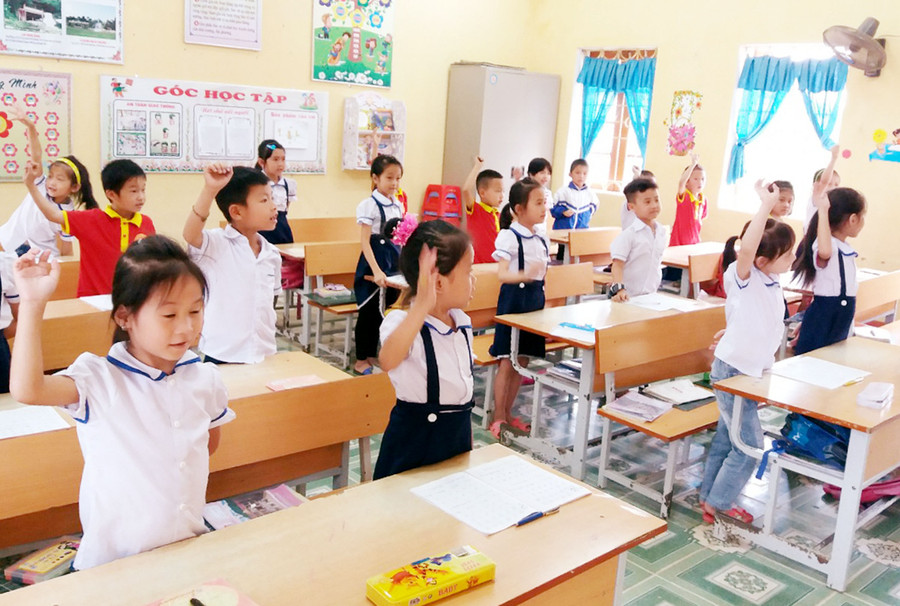 Học sinh tiểu học hào hứng với Tiếng Việt 1 Học sinh tiểu học hào hứng với Tiếng Việt 1