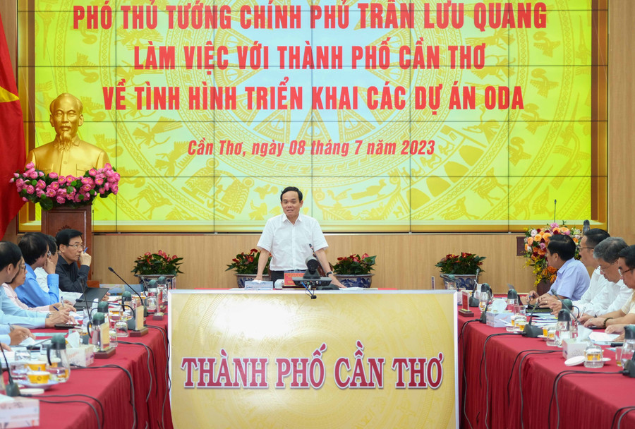 Phó Thủ tướng Chính phủ Trần Lưu Quang chủ trì làm việc về tình hình triển khai các dự án ODA trên địa bàn thành phố Cần Thơ.