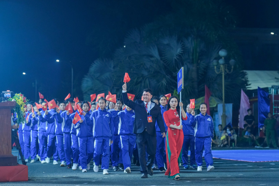 Các đoàn diễu hành tham gia đại hội. Các đoàn diễu hành tham gia đại hội.