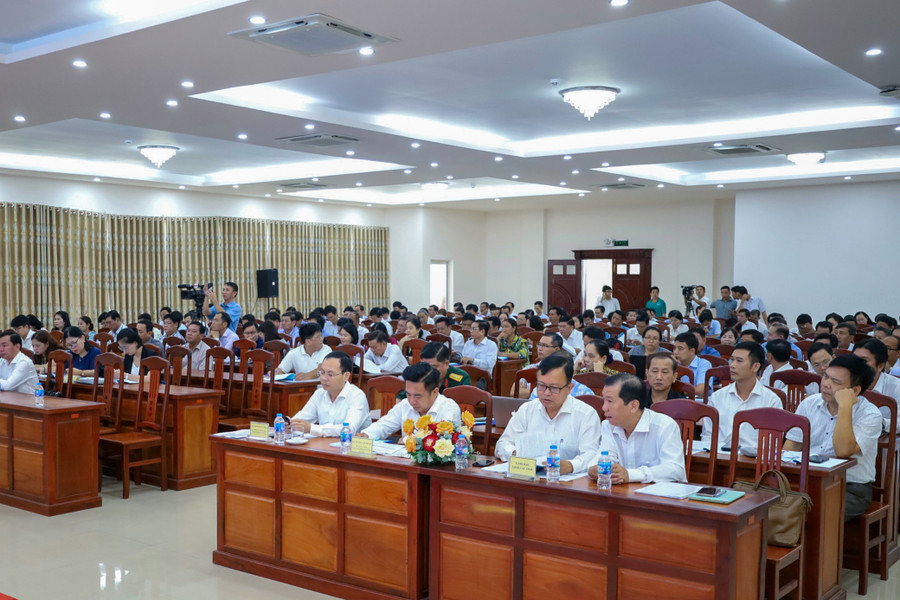 Quang cảnh hội nghị. Quang cảnh hội nghị.