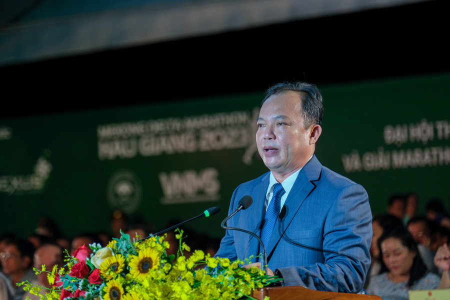 Ông Nguyễn Văn Hoà, Phó Chủ tịch UBND tỉnh Hậu Giang phát biểu khai mạc đại hội. Ông Nguyễn Văn Hoà, Phó Chủ tịch UBND tỉnh Hậu Giang phát biểu khai mạc đại hội.