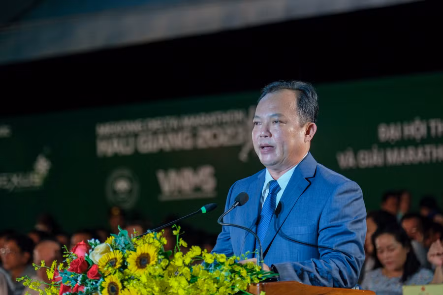 Ông Nguyễn Văn Hoà, Phó Chủ tịch UBND tỉnh Hậu Giang phát biểu khai mạc đại hội.