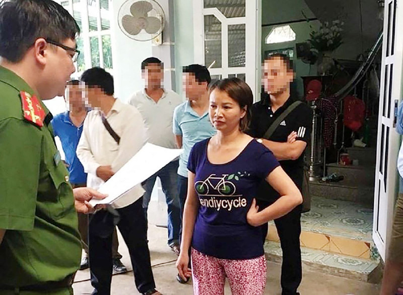bắt giam mẹ nữ sinh giao gà: hàng xóm căm phẫn vì ứng xử của người mẹ hình 1 bat giam me nu sinh giao ga: hang xom cam phan vi ung xu cua nguoi me hinh 1