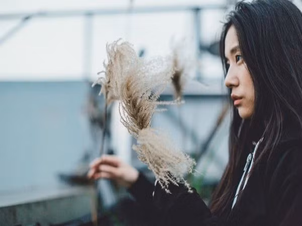 Có những mối quan hệ giữ thì đau mà buông thì không đành… - Ảnh 3