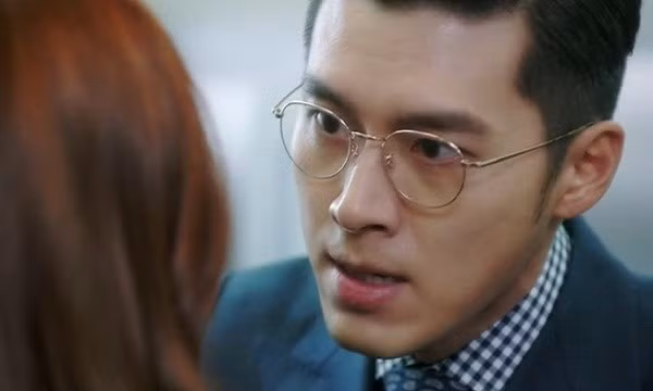 sung so khi phat hien bi mat duoi day tu, chong kien quyet ly hon hinh anh 1