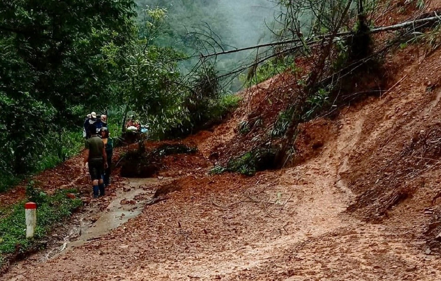 Mưa lũ trên diện rộng gây nhiều hậu quả nghiêm trọng về người và tài sản tại địa phương.