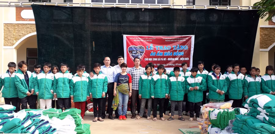 Huy động nguồn lực xã hội hóa giáo dục còn gặp nhiều khó khăn do Điện Biên có xuất phát điểm thấp.