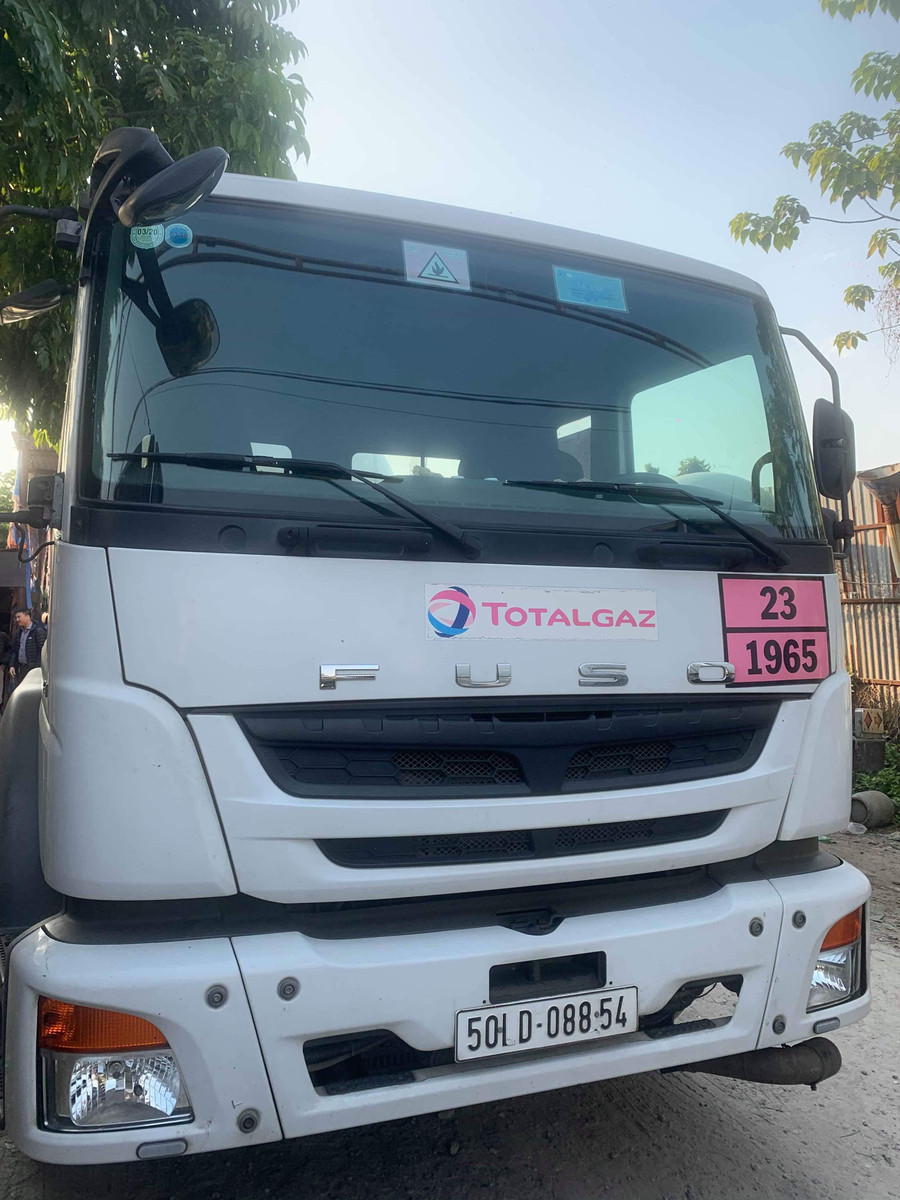 Chiếc xe chở gas bị cơ quan chức năng tạm giữ.