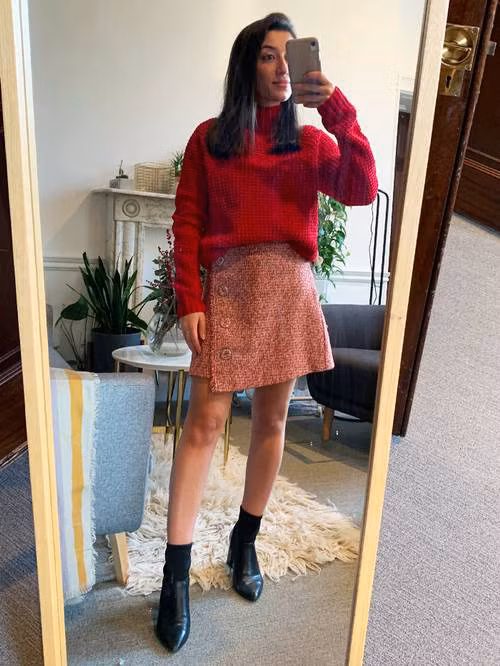 Học chiêu mix đồ từ quý cô nước Anh, style của nàng BTV đã sang chảnh hơn gấp trăm lần mà không tốn tiền sắm quần áo - Ảnh 2.