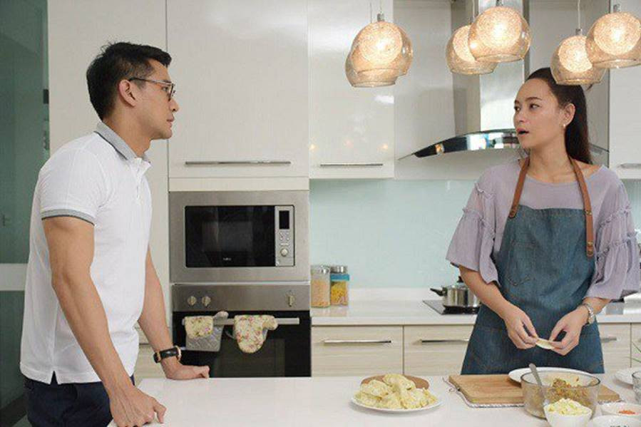 Về làm dâu, Mai phải chịu áp lực vì mẹ chồng cho rằng cô không xứng với con trai bà (ảnh minh họa).