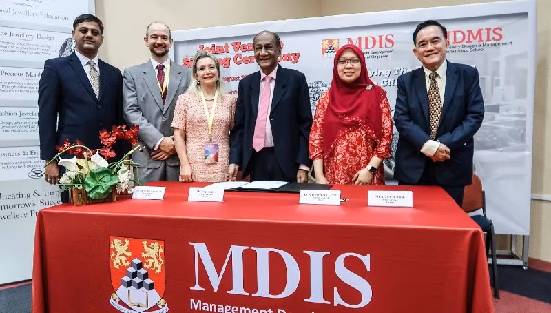 Cơ sở mới 5.200 foot vuông (gần 160.000 mét vuông) của JDMIS nằm trong khuôn viên MDIS ở Singapore