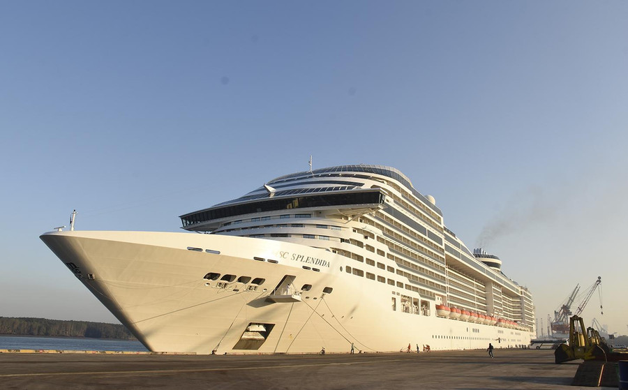 Du thuyền MSC Splendida cập cảng Thị Vải sáng 22/2. Du thuyền MSC Splendida cập cảng Thị Vải sáng 22/2.