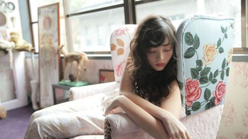 Dấu hiệu rõ nhất ở phụ nữ hết yêu, không còn cần chồng chính là dù không có chồng ở bên họ cũng không buồn bã, tủi thân hay trách móc - Ảnh minh họa: Internet.