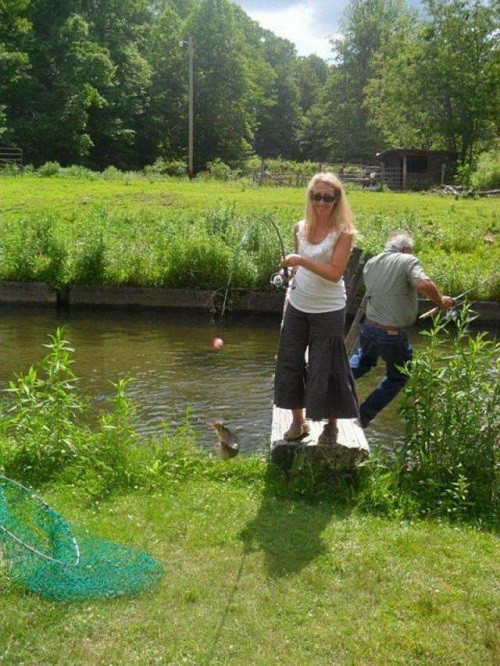 Phía sau một bức ảnh. Phía sau một bức ảnh.