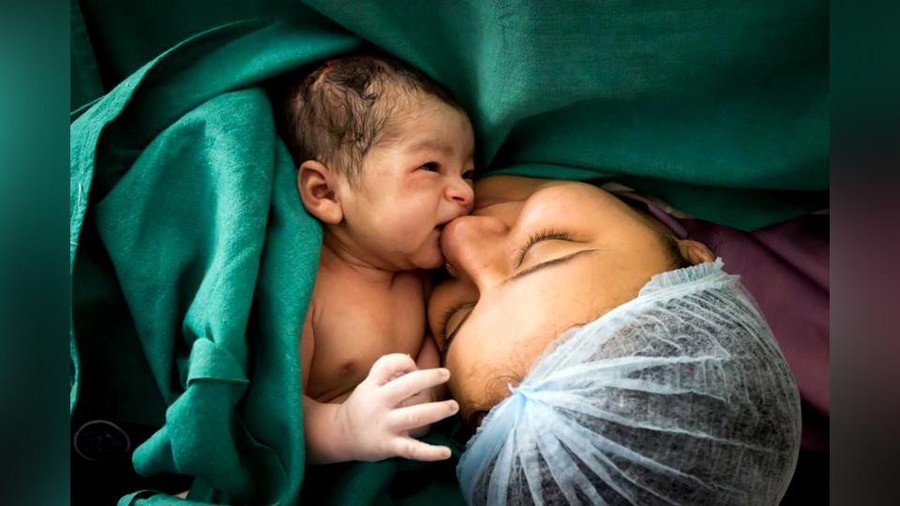 Người lớn sai hết rồi, trẻ em không phải tờ giấy trắng để cha mẹ vẽ thành bức tranh theo ý muốn của mình - Ảnh 1. Người lớn sai hết rồi, trẻ em không phải tờ giấy trắng để cha mẹ vẽ thành bức tranh theo ý muốn của mình - Ảnh 1.