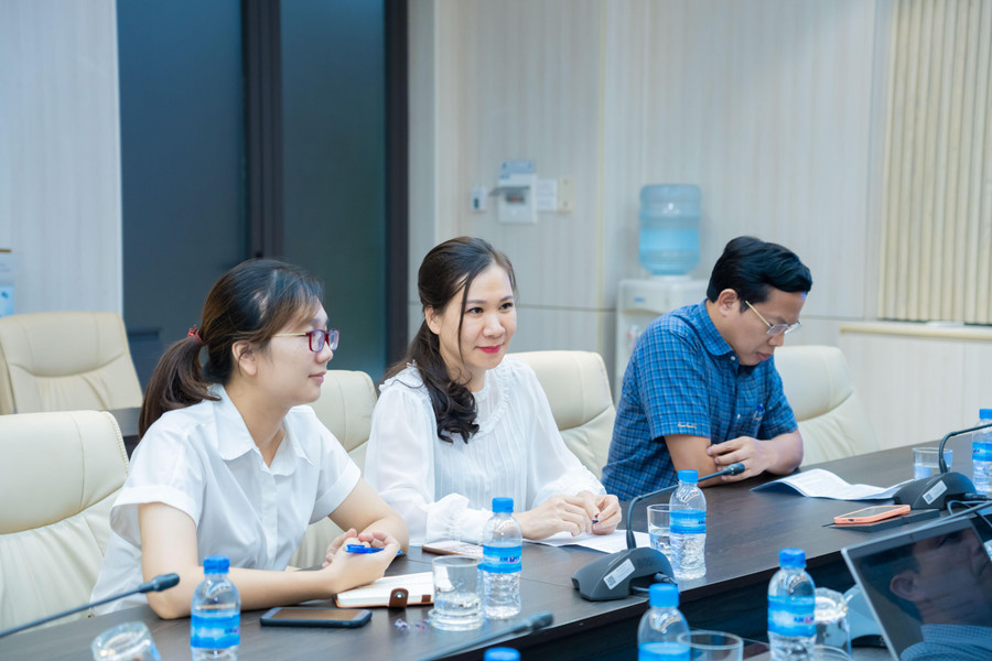 Bà Đặng Thanh Huyền (giữa) – Giám đốc nhân sự Công ty TNHH Nissan Automotive Technology Việt Nam. Bà Đặng Thanh Huyền (giữa) – Giám đốc nhân sự Công ty TNHH Nissan Automotive Technology Việt Nam.