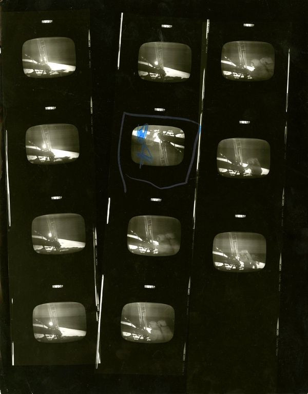 Hình ảnh TV được chuyển từ mặt trăng được chụp lại để lên trang nhất tờ The New York Times vào ngày 21/07/1969.