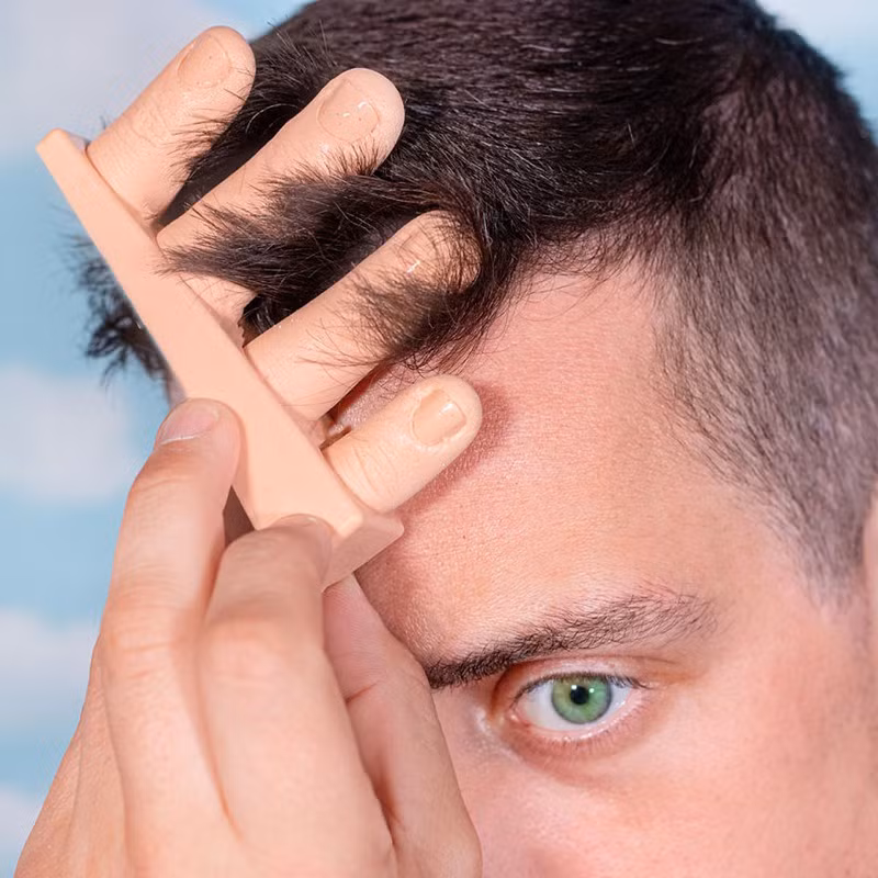 Ai có sở thích vuốt tóc thì dùng cây lược này nhé.