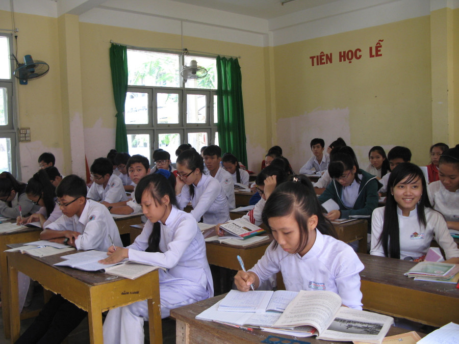 Khi học trò có niềm tin cùng thầy cô thì giáo dục thêm hiệu quả. Ảnh: Đức Trí