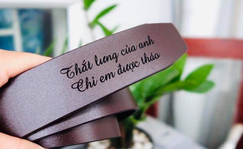 Đoán là Thư – Vũ cũng về với nhau thôi nhưng chiếc thắt lưng cô tặng chồng mới thật thâm thúy Đoán là Thư – Vũ cũng về với nhau thôi nhưng chiếc thắt lưng cô tặng chồng mới thật thâm thúy