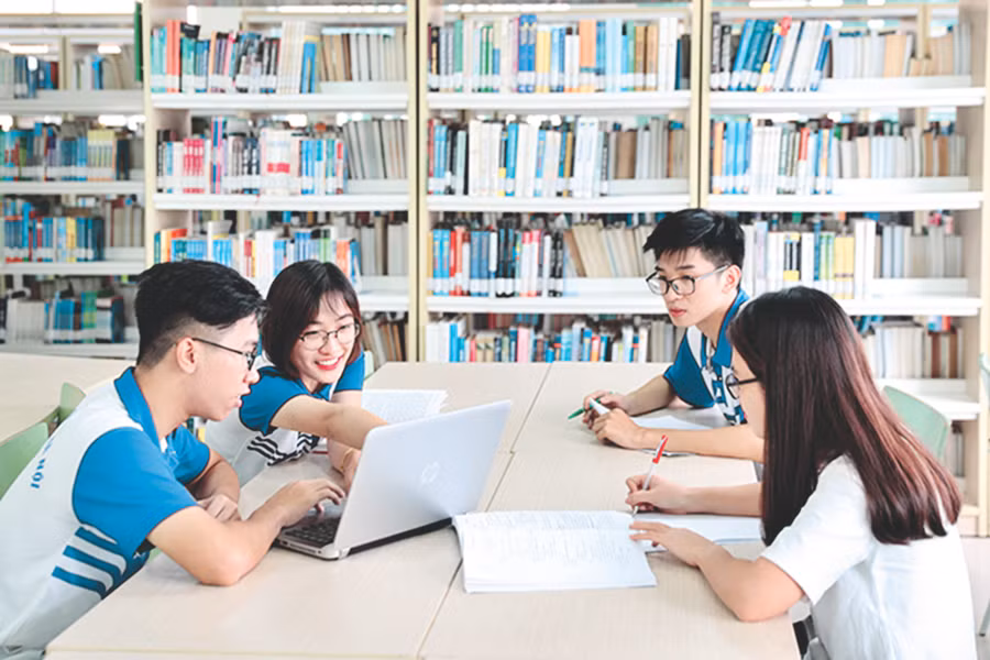 Nuôi dưỡng ước mơ trên giảng đường đại học. Ảnh: TG