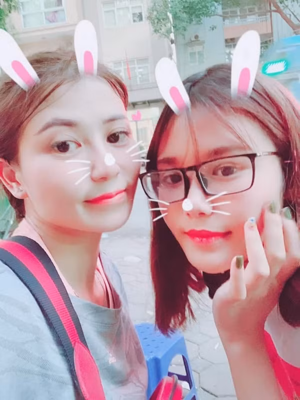  Những đường nét trên khuôn mặt Hân Huyền được thừa hưởng từ mẹ.