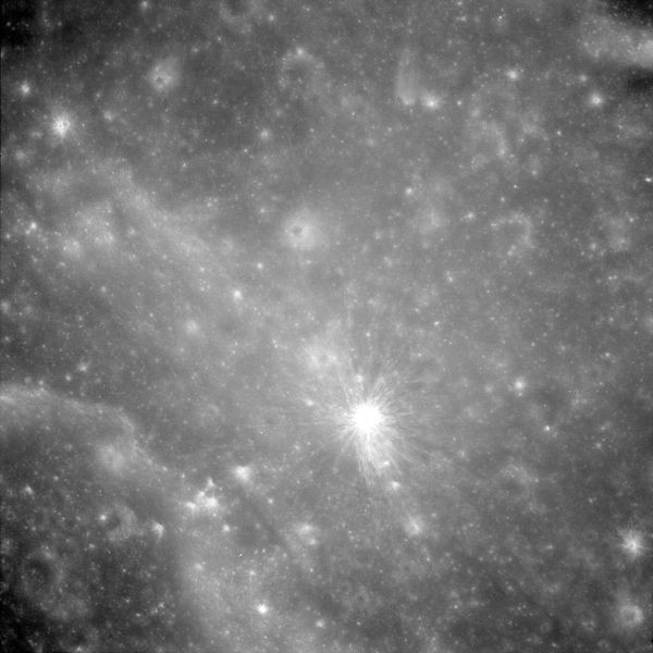 Toàn bộ quá trình lần đầu tiên con người đặt chân lên mặt trăng trong 35 hình ảnh ấn tượng nhất ảnh 25