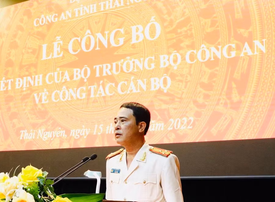 Tân Phó Giám đốc Công an tỉnh Thái Nguyên phát biểu tại buổi lễ.