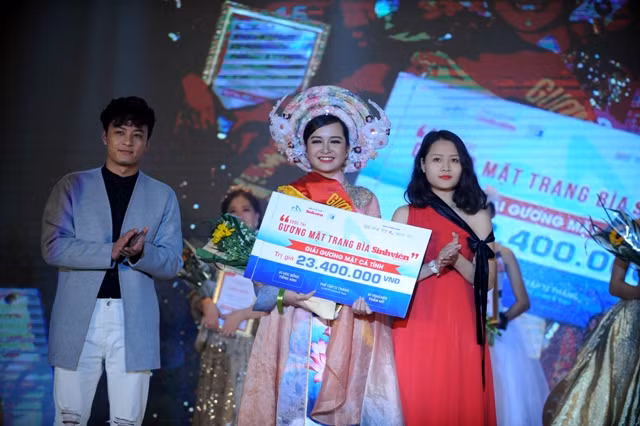 Nữ sinh Kinh tế Quốc dân đăng quang gương mặt trang bìa báo Sinh viên ảnh 4 Nữ sinh Kinh tế Quốc dân đăng quang gương mặt trang bìa báo Sinh viên ảnh 4