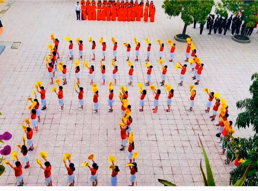 Hoạt động ngoài trời của học sinh Trường tiểu học Bắc Hà.