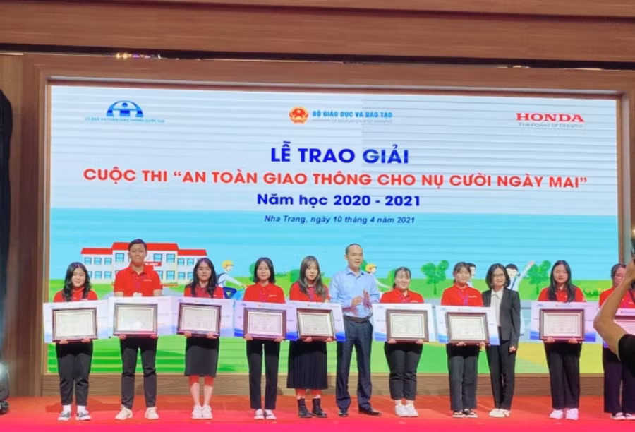 Hà Tĩnh giành nhiều giải trong cuộc thi ATGT cho nụ cười ngày mai.