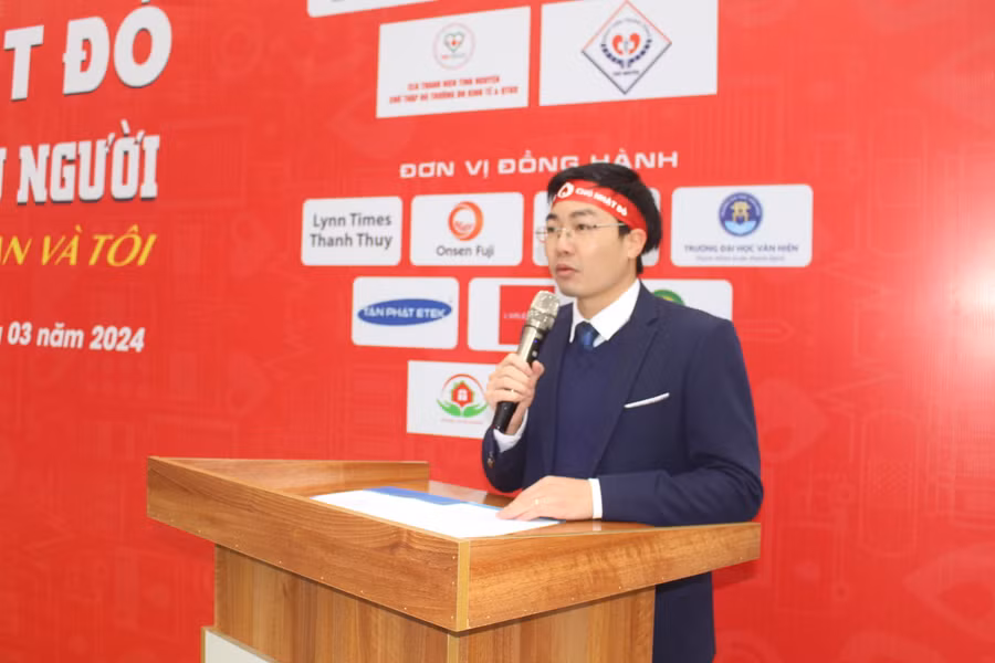 TS Lê Văn Hiếu, Bí thư Đoàn thanh niên, Chủ tịch Hội sinh viên Đại học Thái Nguyên.