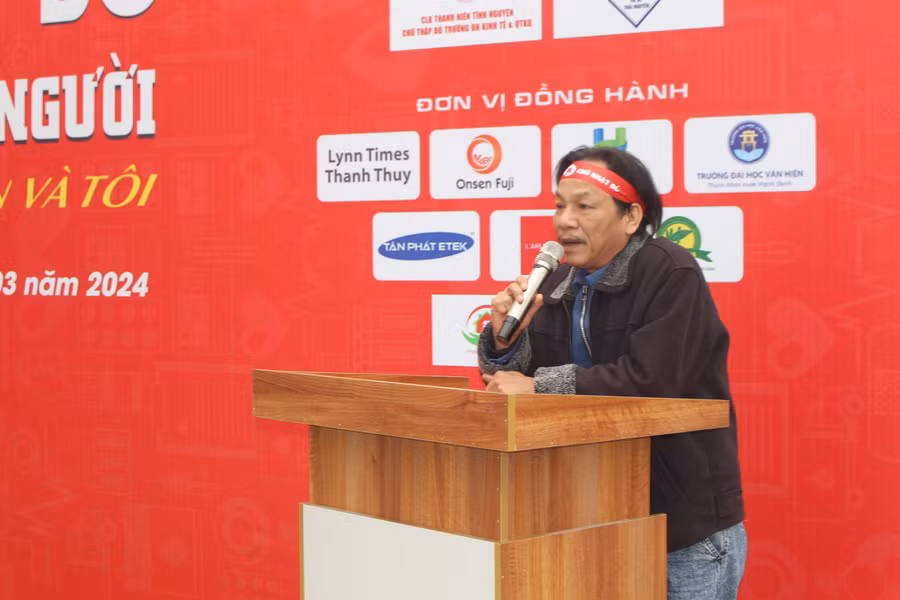 Nhà báo Lê Minh Toản, Phó Tổng Biên tập Báo Tiền Phong phát biểu tại chương trình.