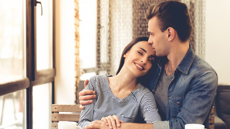 Nếu có thể, hãy ôm nhau ít nhất 8 lần mỗi ngày và đây là những gì bạn nhận được nhiều hơn cả tưởng tượng Nếu có thể, hãy ôm nhau ít nhất 8 lần mỗi ngày và đây là những gì bạn nhận được nhiều hơn cả tưởng tượng - ảnh 4