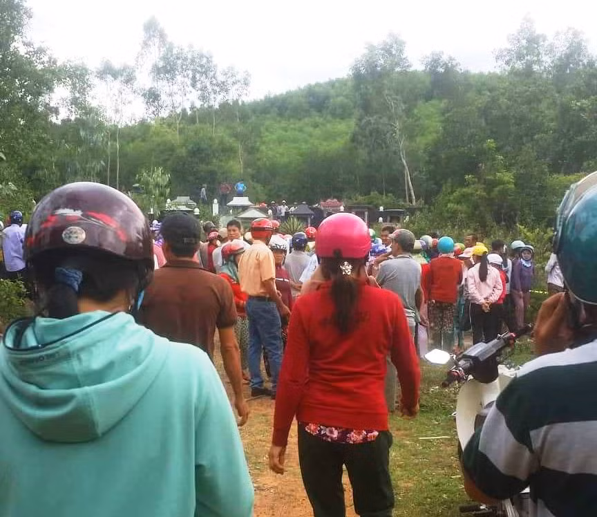  Bình Định: Điều tra án mạng 3 người trong một gia đình tử vong