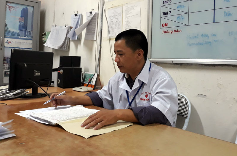 Nghề đặc biệt ở bệnh viện 09: Bệnh nhân kiếm tiền triệu mỗi ngày