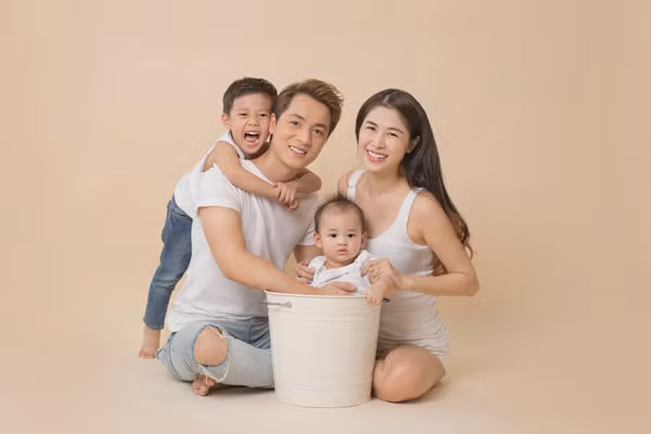 10-ong-bo-noi-tieng-cham-con-kheo-trong-showbiz-3