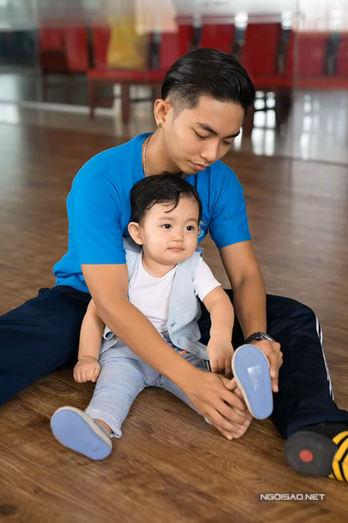 10-ong-bo-noi-tieng-cham-con-kheo-trong-showbiz