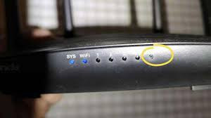 Thuê phòng nghỉ, cặp đôi phát hiện 3 camera quay lén trong bộ phát wifi