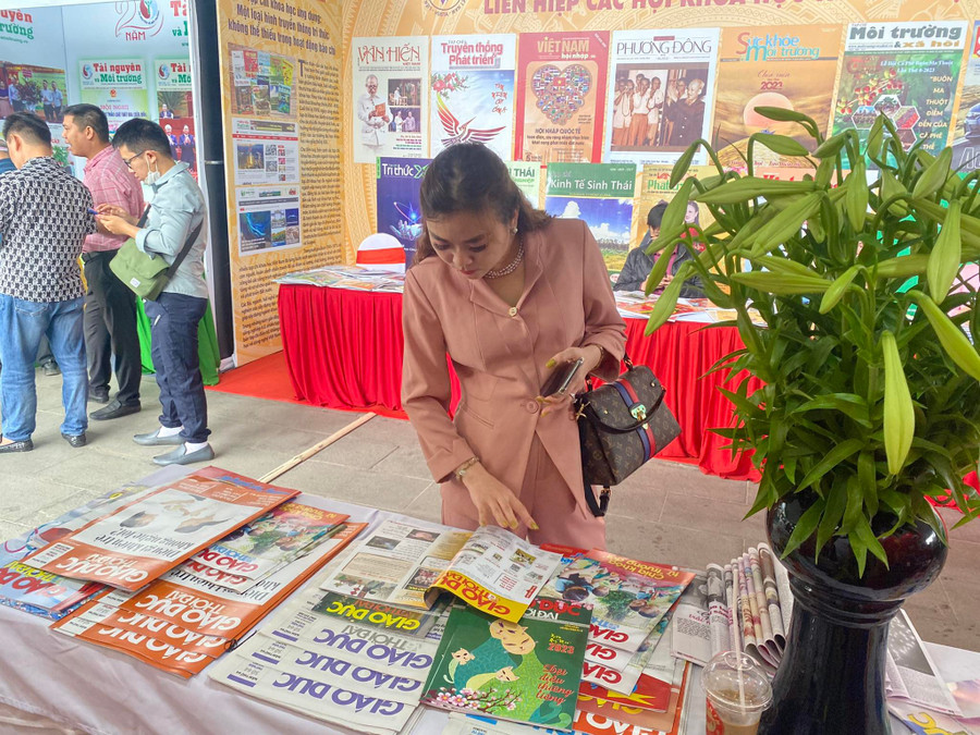 Báo Giáo dục và Thời đại nhận được sự quan tâm của phụ huynh.