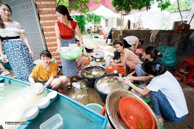 Anh co dau Nghe An rua bat sau dam cuoi gay y kien trai chieu hinh anh 1 